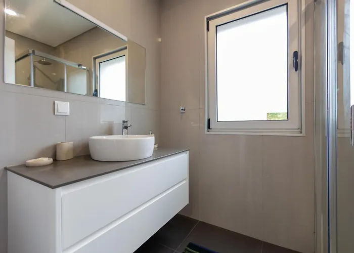 Vivenda Vale Verde, Luxury Retreat With Stunning Valley Views *