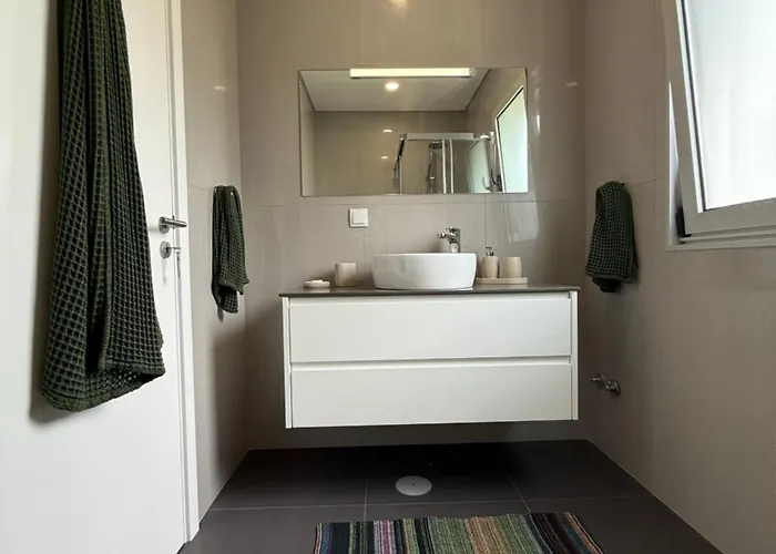 Vivenda Vale Verde, Luxury Retreat With Stunning Valley Views * Furnas (Azores)