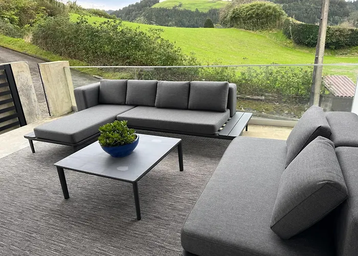 Vivenda Vale Verde, Luxury Retreat With Stunning Valley Views Furnas (Azores)