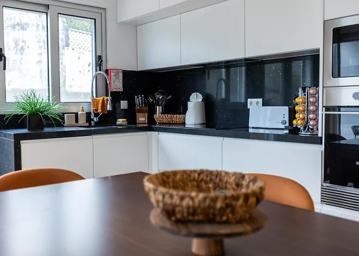 Villa Vivenda Vale Verde, Luxury Retreat With Stunning Valley Views *