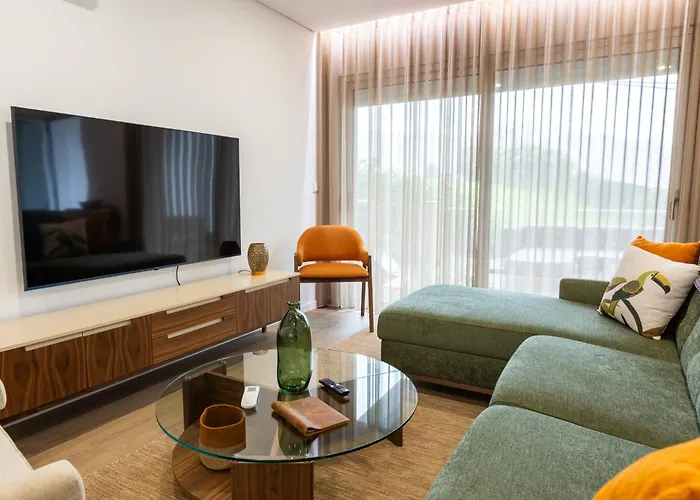 Villa Vivenda Vale Verde, Luxury Retreat With Stunning Valley Views